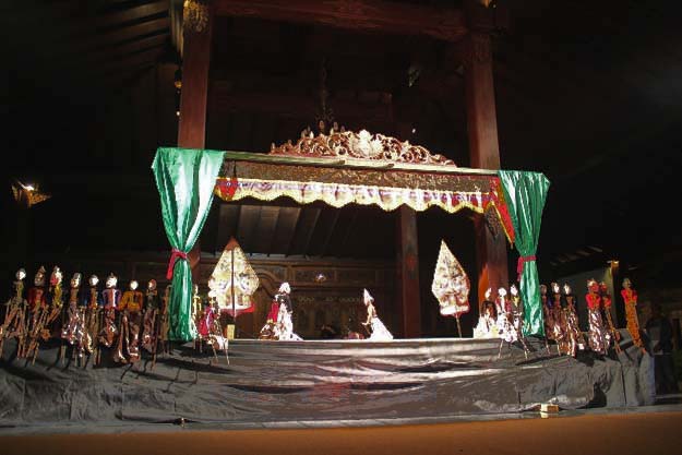 Pakeliran Ketoprak Golek yang dipentaskan di Pendapa Yudanegaran Tembi Rumah Budaya, foto: a.sartono