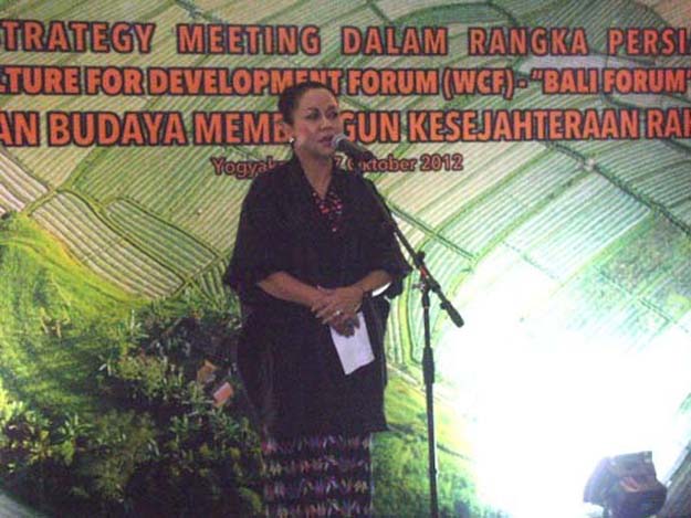 Wiendu Nuryanti, Wakil Menteri P&K Bidang Kebudayaan, Grand Strategy Meeting, Hotel Garuda Yogyakarta, Sabtu, 27 Oktober 2012, foto: Suwandi Tembi