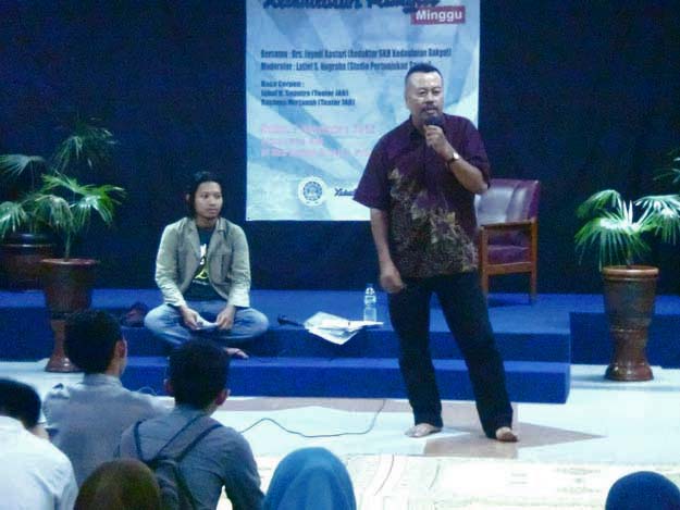 Forum Sastra Indonesia menyelenggarakan diskusi ‘Membaca Cerpen-Cerpen KR Minggu, di Universitas Ahmad Dahlan, Yogyakarta Foto: Tegoeh