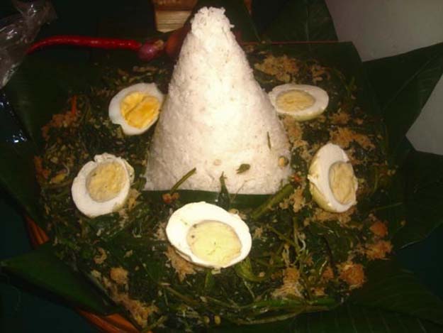 Sarasehan Tradisi Suran, Hotel Brongto, Kamis 22 Nov 2012, sumber foto: Suwandi