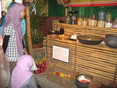 MENGENAL DARI DEKAT MUSEUM SAMPOERNA SURABAYA (1)