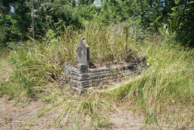 Makam Patih Rojoniti