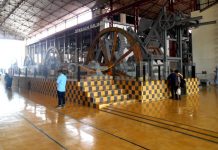 Roda-roda besar di stasiun gilingan museum PG Colomadu Karanganyar-foto-suwandi